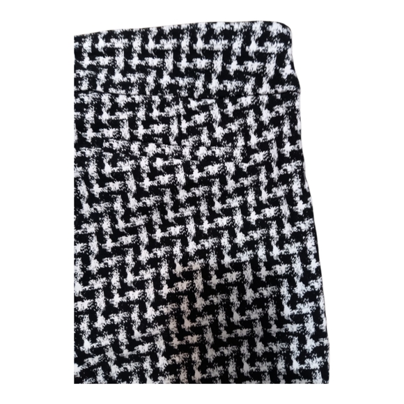 Bar III Black and White Cropped Houndstooth Pants - Picture 8 of 13